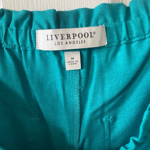 Liverpool Women's Teal Shorts- “Lake Blue” Comfy dressy/casual Shorts, size Med - Picture 15 of 16